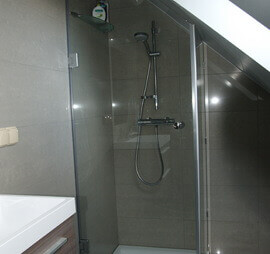 Kabina prysznicowa - mieszkanie na poddaszu