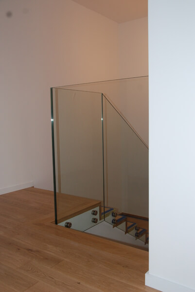 Balustrada szklana - szkło ESG VSG 88.4